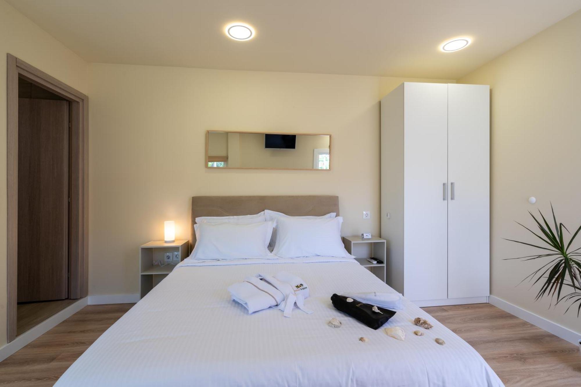 Modular Bungalows With Heated Pool Artemis Greece Exteriör bild