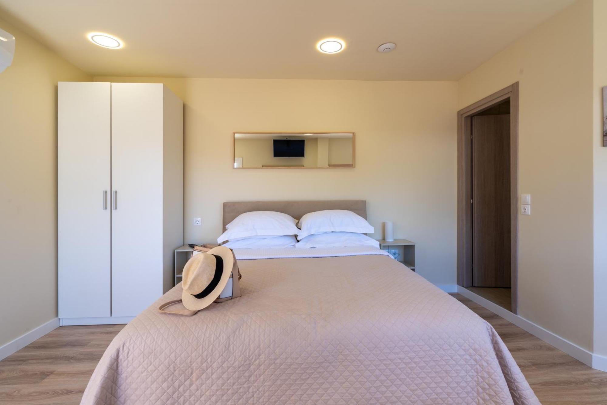 Modular Bungalows With Heated Pool Artemis Greece Exteriör bild